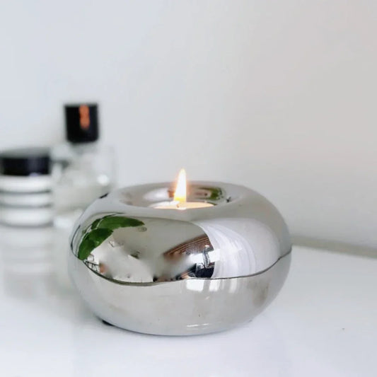 Round silver ceramic candle holder for tealights, modern decor